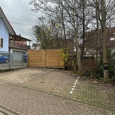 Family-Apartment Mit Balkon, Kueche, Parkplatz & Waschmaschine Offenburg Luaran gambar